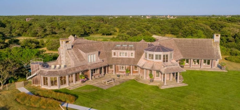 Martha’s Vineyard home