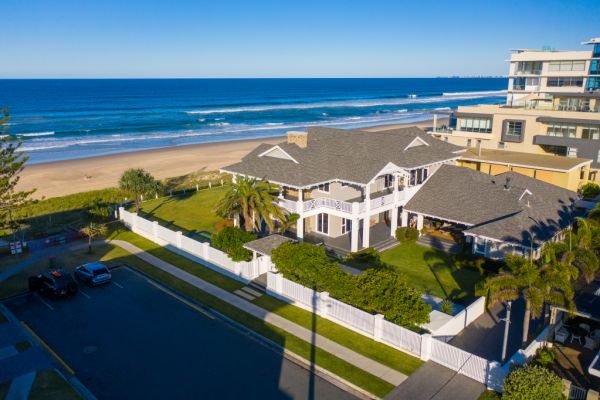 2 Heron Avenue, Mermaid Beach
