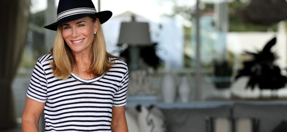 Deborah Hutton