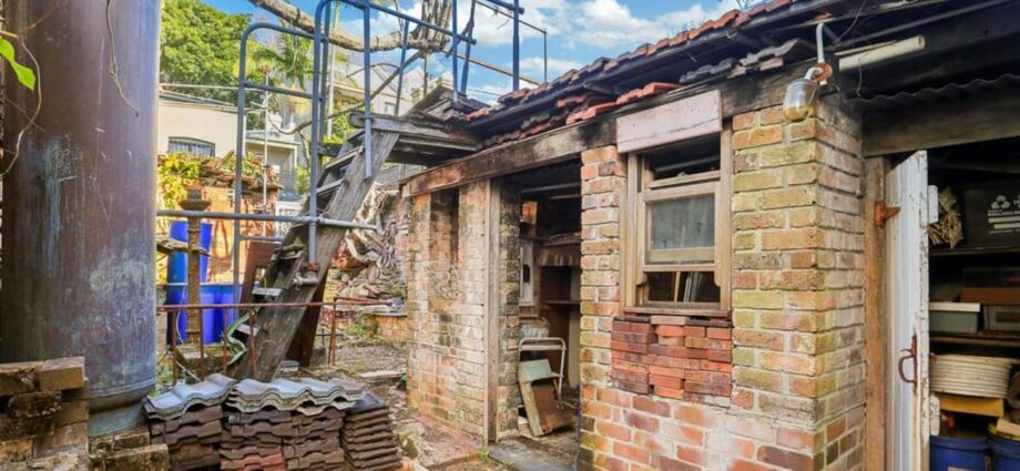 Hoarder home