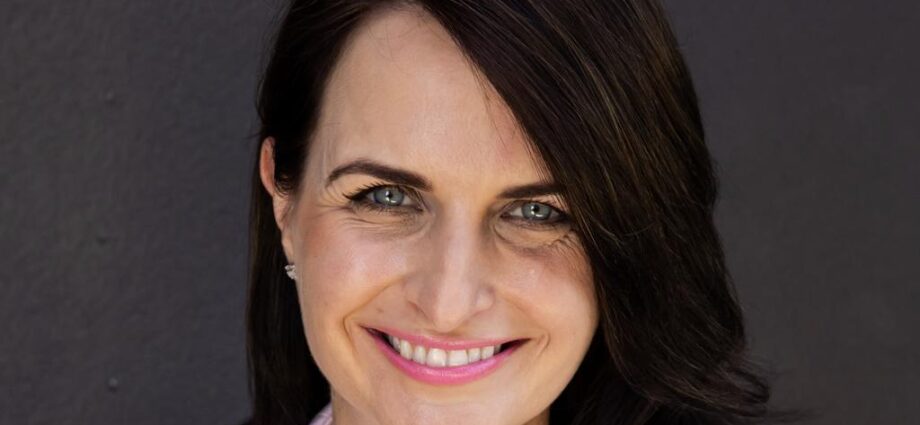 Elisa McMahon