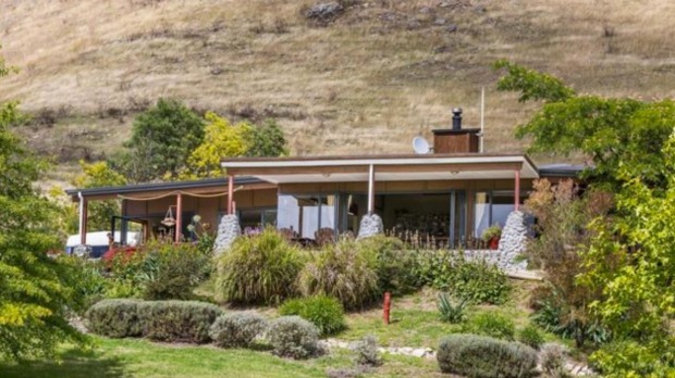 for-the-price-of-an-auckland-apartment-you-might-be-able-to-afford-this-architecturally-designed-home-in-hawkes-bay-on-7-5ha-of-farmland