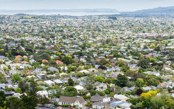 infometrics-says-those-with-mortgages-on-auckland-properties-look-particularly-vulnerable-to-interest-rate-rises