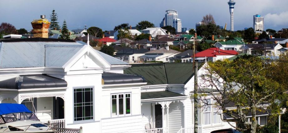 Auckland house prices