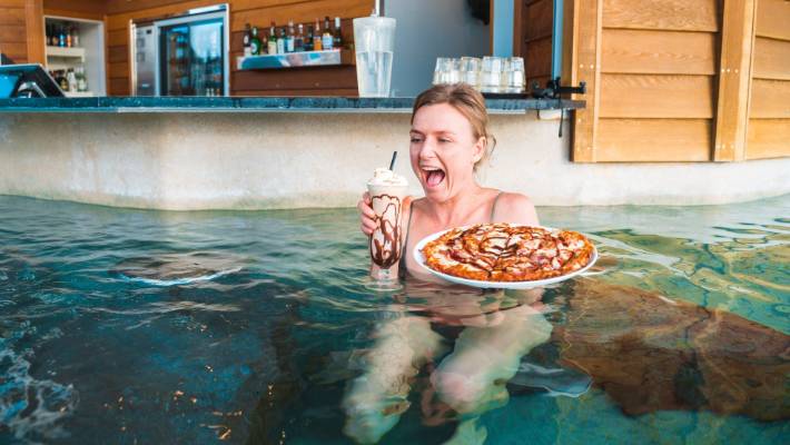 hot pool bar