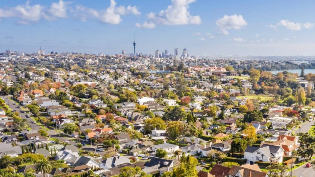 Auckland housing market takes a HIT - Property News AU/NZ ...