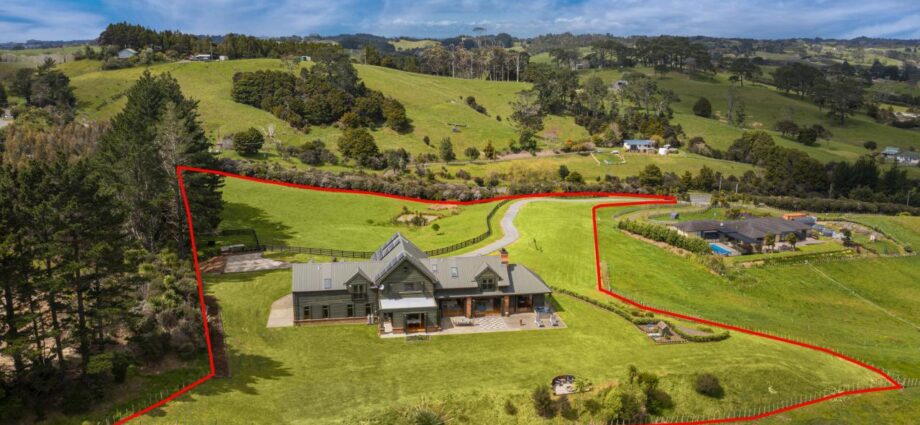 887 Haruru Road, Wainui