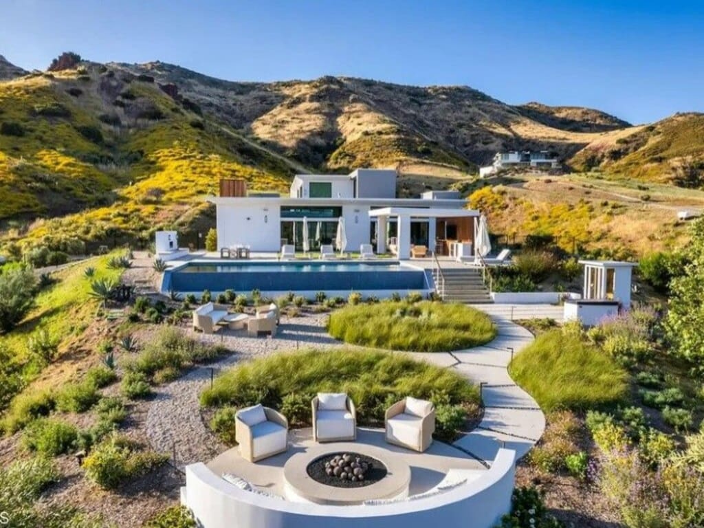 LA mansion