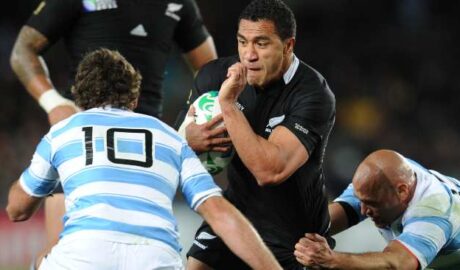 Mils Muliaina